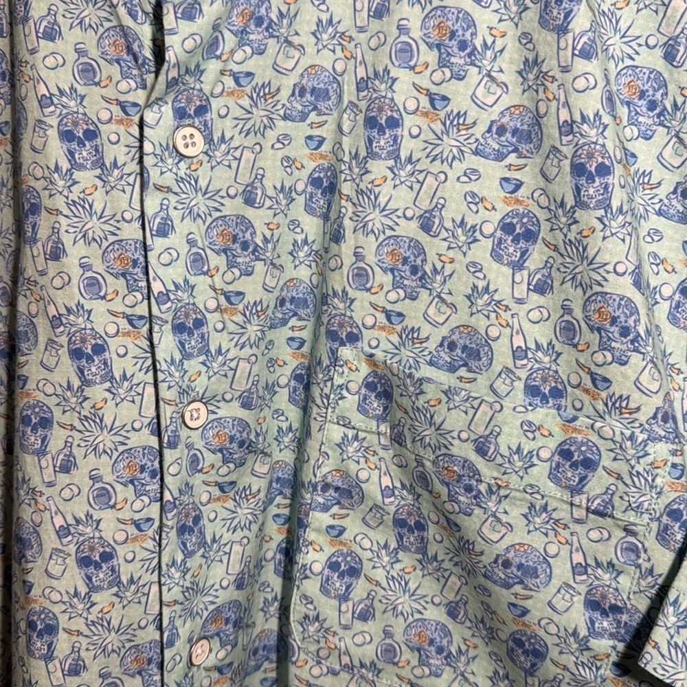 Peter Millar Cowboy Cantina Skulls & Tequila Men’s SS Stretch Shirt size Medium - Picture 6 of 14